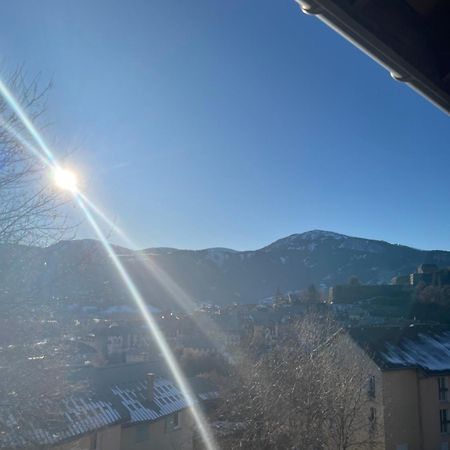 Appartement Au Coeur De Seyne Екстериор снимка