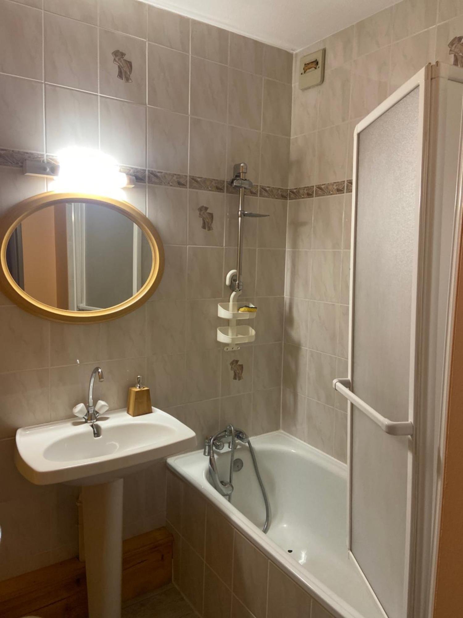 Appartement Au Coeur De Seyne Екстериор снимка