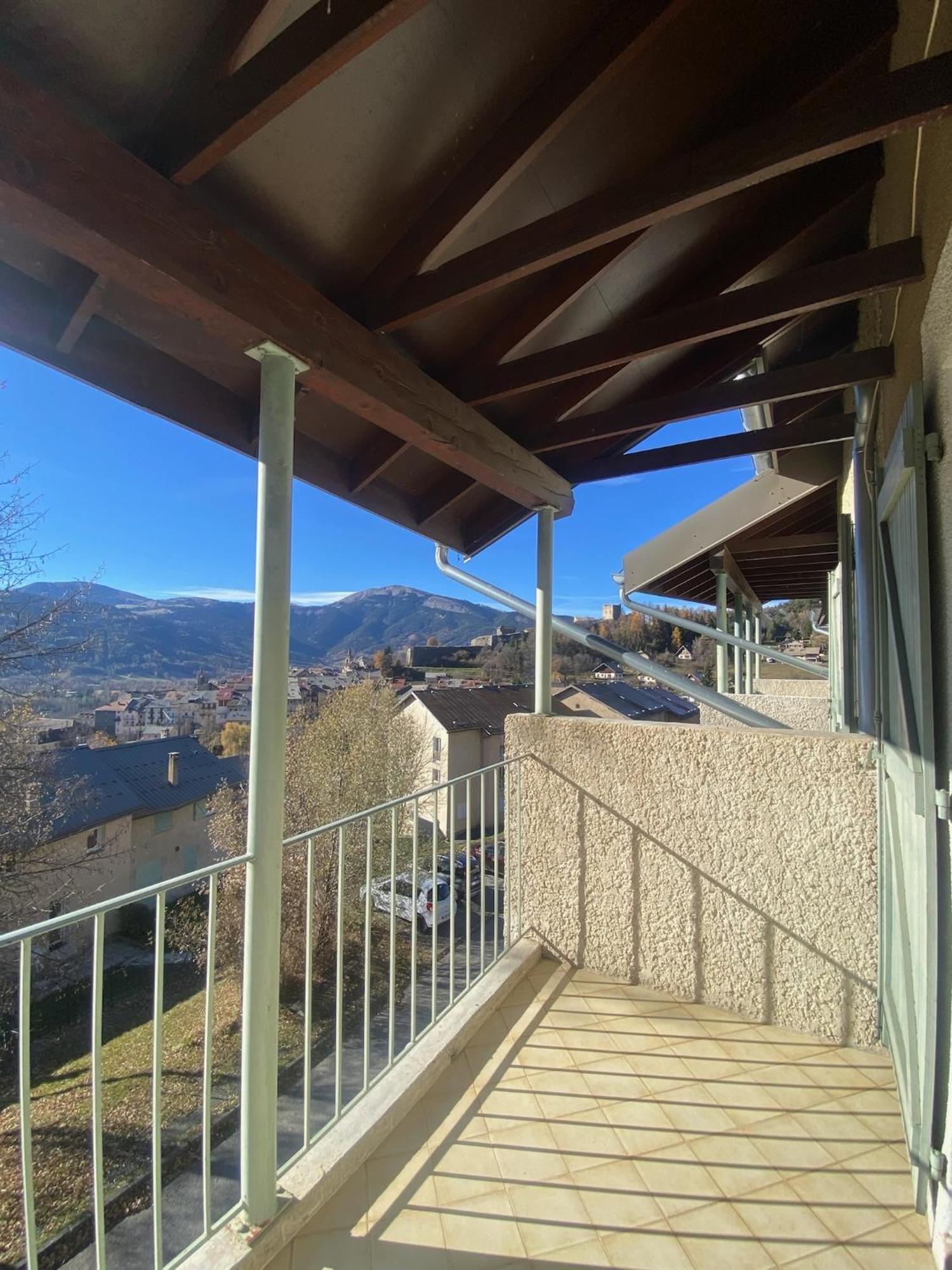 Appartement Au Coeur De Seyne Екстериор снимка
